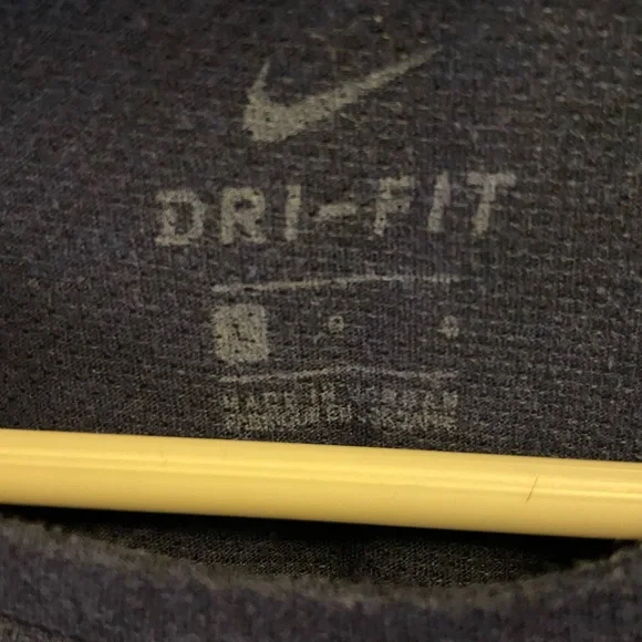 Men’s NIKE dry fit shirt. size L. - Picture 3 of 4